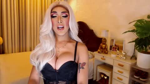 Snapshot of freakymariaxxxx chatting on January 23, 2025, 12:04 am Maria online show from January 23, 2025, 12:04 am