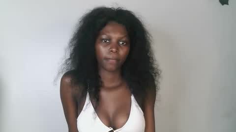 freakyvece12 online show from September 12, 2025, 7:03 pm