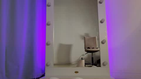 Snapshot of freckle_diyana chatting on March 7, 2026, 4:15 pm Diyana online show from March 7, 2026, 4:15 pm