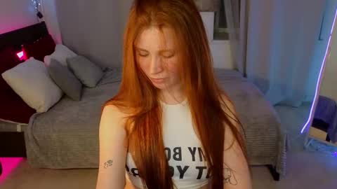 Snapshot of freckle_diyana chatting on March 12, 2026, 9:32 pm Diyana online show from March 12, 2026, 9:32 pm
