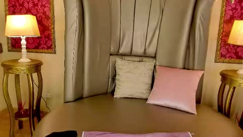    -  IG AnicolorsLive X AnicolorsLive        - online show from September 18, 2025, 7:05 pm