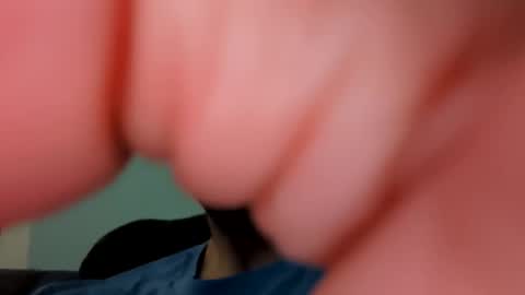 fred2132564158 online show from April 19, 2026, 3:28 am