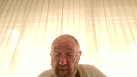 Snapshot of fredaldavid chatting on October 30, 2025, 9:00 am David Fredal online show from October 30, 2025, 9:00 am