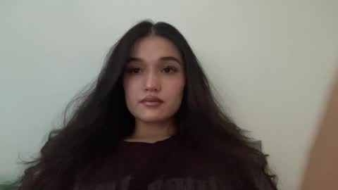 Mia online show from June 5, 2026, 6:52 am