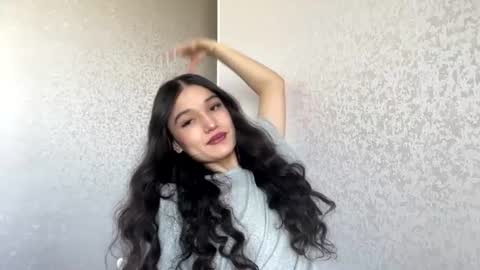 Mia online show from July 6, 2026, 5:04 am