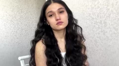 Mia online show from July 11, 2026, 5:10 am
