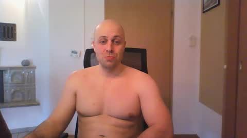 Snapshot of freddow chatting on March 3, 2025, 10:06 am freddow online show from March 3, 2025, 10:06 am