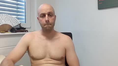 Snapshot of freddow chatting on October 13, 2025, 3:01 pm freddow online show from October 13, 2025, 3:01 pm