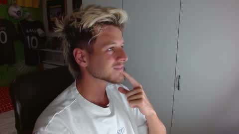 Frederick Perin online show from November 18, 2025, 9:52 pm