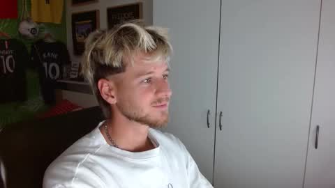 Frederick Perin online show from December 2, 2025, 1:00 am