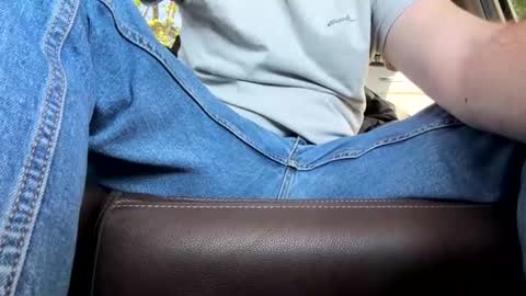 Freddy online show from April 19, 2026, 9:39 pm