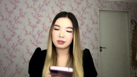 Snapshot of fredericadonnay chatting on March 23, 2026, 5:44 am Elina online show from March 23, 2026, 5:44 am