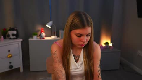 Hey im Olivia im glat to see you in mu room3 online show from April 22, 2026, 2:18 pm