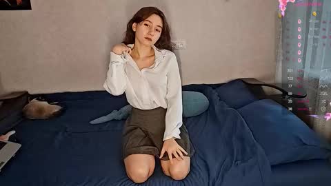 Mia online show from November 27, 2025, 9:55 am