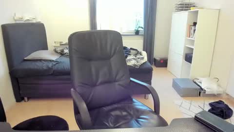 Fredrik online show from January 27, 2025, 12:37 pm