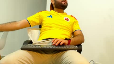 Snapshot of fredy_hunks chatting on June 21, 2026, 5:32 am Fredy online show from June 21, 2026, 5:32 am