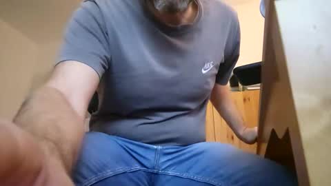 free_love_for_everyone online show from February 2, 2026, 8:13 am