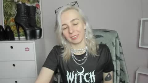 Snapshot of freeanne chatting on June 17, 2026, 6:38 am Anne online show from June 17, 2026, 6:38 am