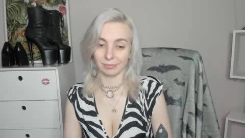 Snapshot of freeanne chatting on June 18, 2026, 6:46 am Anne online show from June 18, 2026, 6:46 am