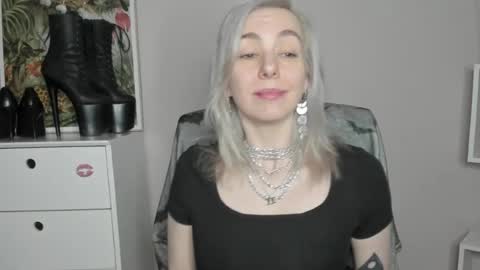 Snapshot of freeanne chatting on June 23, 2026, 6:33 am Anne online show from June 23, 2026, 6:33 am