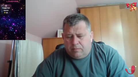 freeboy80180 online show from March 7, 2025, 12:12 pm