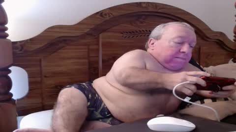 Cute Lil Man online show from November 18, 2025, 6:07 am