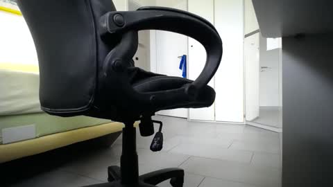 Snapshot of freiherr111 chatting on September 12, 2025, 12:05 pm Walter Fischer online show from September 12, 2025, 12:05 pm