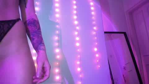 Snapshot of freja_fantasy chatting on February 22, 2026, 12:15 pm Freja Fantasy online show from February 22, 2026, 12:15 pm