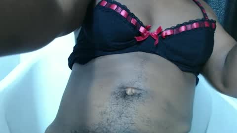 Snapshot of frekkymorelle chatting on January 27, 2025, 11:11 am frekkymorelle online show from January 27, 2025, 11:11 am