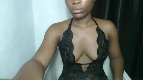 Snapshot of frekkymorelle chatting on February 5, 2025, 4:48 am frekkymorelle online show from February 5, 2025, 4:48 am