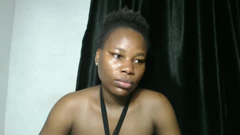 Snapshot of frekkymorelle chatting on February 6, 2025, 6:24 pm frekkymorelle online show from February 6, 2025, 6:24 pm