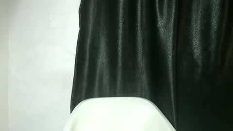 Snapshot of frekkymorelle chatting on February 13, 2025, 7:13 am frekkymorelle online show from February 13, 2025, 7:13 am