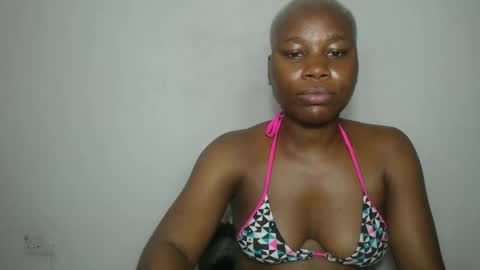 Snapshot of frekkymorelle chatting on February 16, 2025, 7:05 pm frekkymorelle online show from February 16, 2025, 7:05 pm