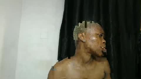 Snapshot of frekkymorelle chatting on March 2, 2025, 7:43 am frekkymorelle online show from March 2, 2025, 7:43 am