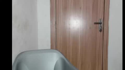 Snapshot of frekkymorelle chatting on October 6, 2025, 4:43 am frekkymorelle online show from October 6, 2025, 4:43 am