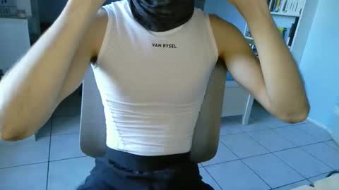 Snapshot of french_666999 chatting on October 30, 2025, 9:22 am French 666999 online show from October 30, 2025, 9:22 am