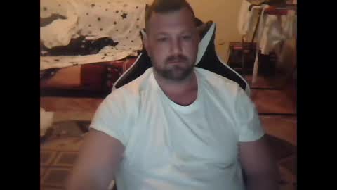 frenks117864 online show from December 16, 2025, 6:46 pm