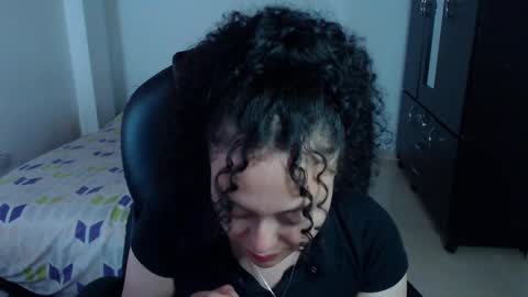 Louise  online show from February 27, 2025, 5:02 am