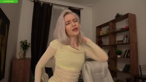 Freya online show from May 7, 2026, 7:19 pm