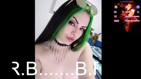 freyaa_sorceress online show from December 16, 2024, 7:04 am