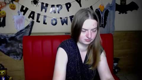 FreyaDak online show from November 1, 2025, 12:07 pm