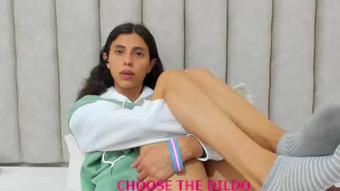 Snapshot of freyamoller chatting on September 17, 2025, 8:32 pm FREYA online show from September 17, 2025, 8:32 pm