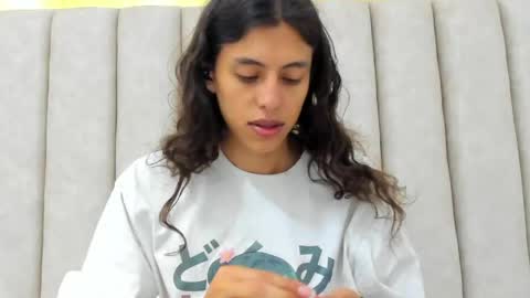 Snapshot of freyamoller_ chatting on April 14, 2026, 7:20 pm FreyaMoller online show from April 14, 2026, 7:20 pm