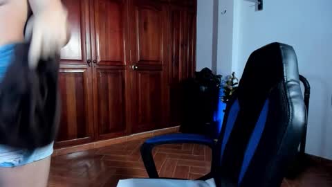 freyanatural online show from December 16, 2025, 12:04 am