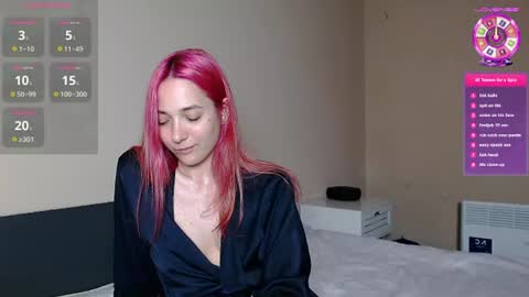 FreyaOliver online show from June 10, 2026, 11:24 pm