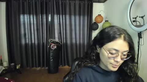 Snapshot of freyarouge chatting on June 30, 2026, 10:49 am freyarouge online show from June 30, 2026, 10:49 am