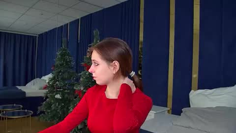 FreyaVey online show from December 20, 2025, 6:42 am