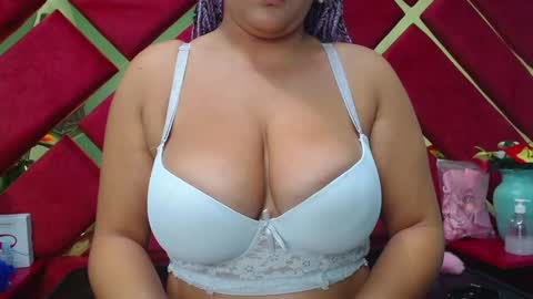 Snapshot of freyja_naugthy chatting on February 5, 2025, 3:52 pm freyja_naugthy online show from February 5, 2025, 3:52 pm