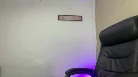 Snapshot of freyva_ chatting on March 9, 2026, 8:51 am freyva_ online show from March 9, 2026, 8:51 am