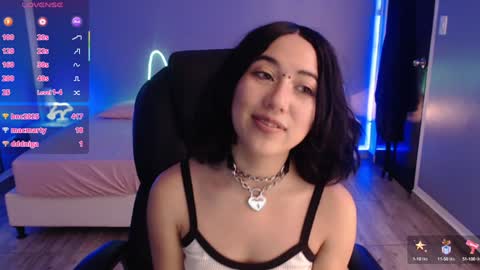 frida_lassi_ online show from January 28, 2025, 3:35 pm